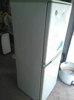 容聲冰箱196升 8成新僅售600元，老款機型制冷強勁，性價比之選